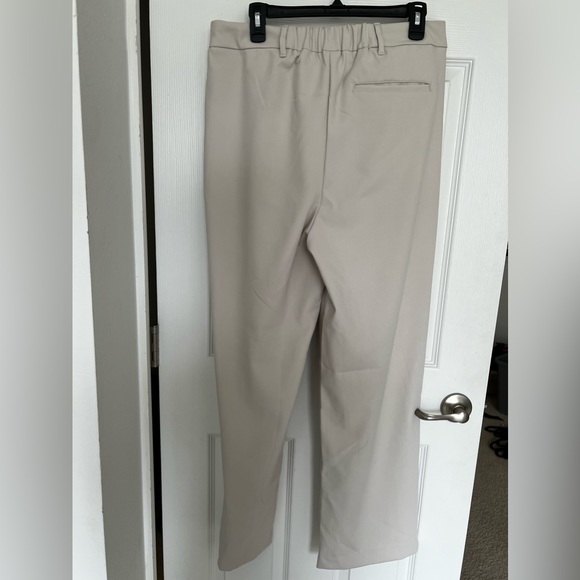 Old Navy Taylor Trouser - Picture 4 of 4